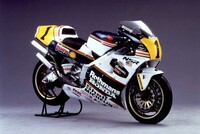 ポケモン金銀の道具で はかいのいでんし っていうのがあるらしいので Yahoo 知恵袋