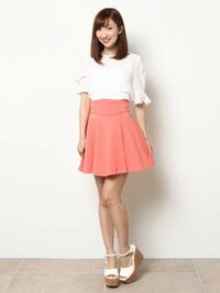 オフィスカジュアル 私服勤務 だと 女性でもスカートからシャツや Yahoo 知恵袋