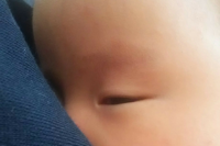 生後３ヶ月 普段は腫れぼったい一重だけど薄目の時こんなまぶたになる子って Yahoo 知恵袋