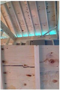 屋根下地のコンパネ 構造用合板12mm が１m以上割れています 下から撮った写真 教えて 住まいの先生 Yahoo 不動産
