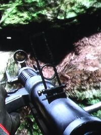 Bf1の突撃兵のmp18 光学照準 のへんないらないやつを消したいんです 写真の Yahoo 知恵袋