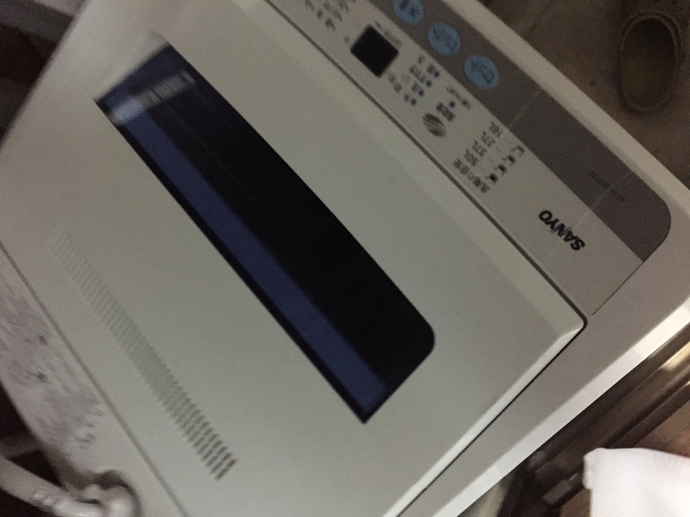 初めまして、洗濯機の故障に詳しいかたよろしくお願いします。SANYO.AS
