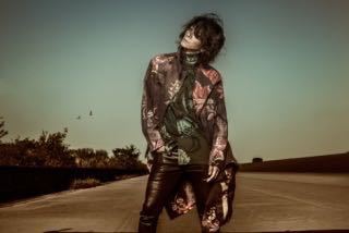 Theyellowmonkeyの吉井和哉さんの様な服が欲しいです こ Yahoo 知恵袋