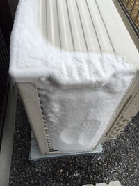 エアコンの室外機に霜が厚み1センチぐらいついております パナソニック Yahoo 知恵袋
