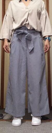 美容専門学生 2年生です 今度 サロン見学に行くのですが その時の服装につ Yahoo 知恵袋