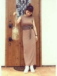 胸が大きい人はサッシュベルトはやめた方がいいですか 今年サッシュベルトが流 Yahoo 知恵袋