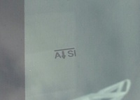 車のフロントガラスについているこのマークの意味は何ですか Yahoo 知恵袋