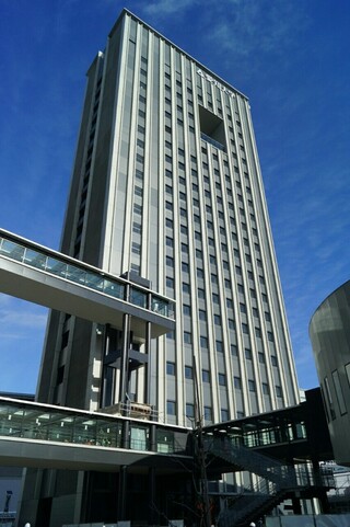 この建物は 法政大学のボアソナードタワーでしょうか 愛知大学です そ Yahoo 知恵袋