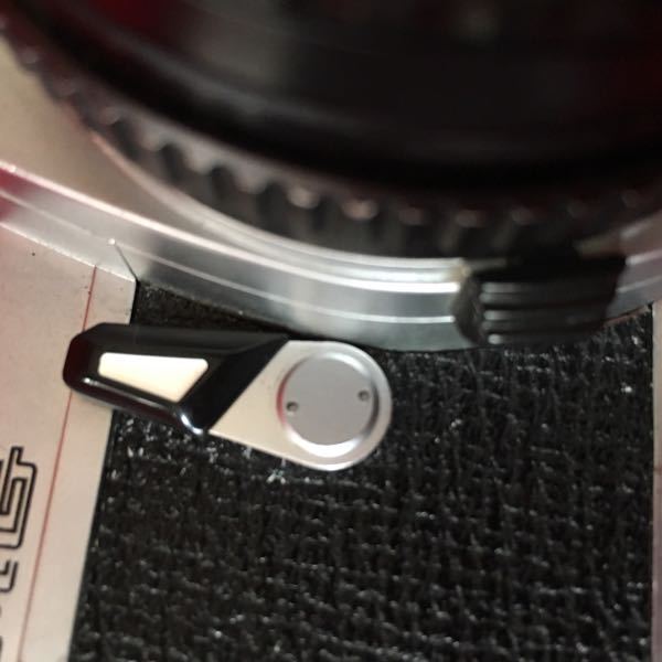 フィルムカメラのこの部分って何ですか？ - セルフタイマーレバーです