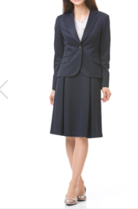 市役所での新人女性職員の服装について質問させて頂きます 初日はリクルー Yahoo 知恵袋