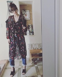 木下優樹菜さんのinstagramに載っているこのワンピースの名 Yahoo 知恵袋