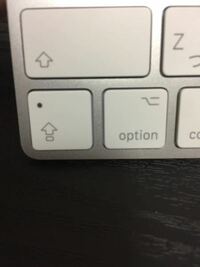 iMacの一番左下についているこの矢印ボタンはどういう時に使うの 