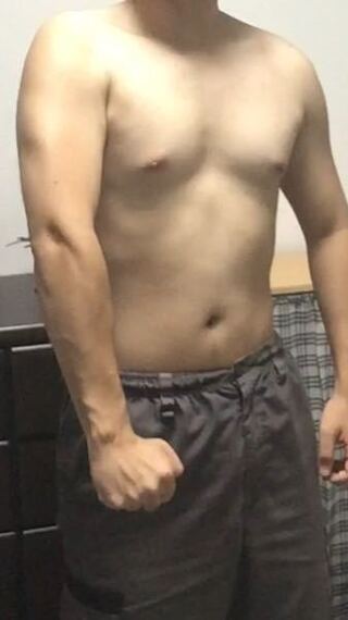 前腕まだまだ細いでしょうか スキニーファットの様に見えます Yahoo 知恵袋