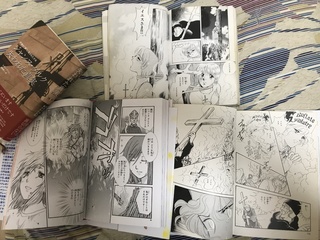 ジャンヌの火刑シーンは 下図の三つの漫画のうち 飽くまでこの三つ Yahoo 知恵袋