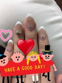 スカルプでこの長さだしをしてますが もし 一ヶ月のオフ後 自爪伸びてな Yahoo 知恵袋