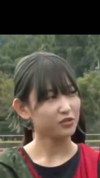 最近志田愛佳が髪の毛緑色に変えたんですけどこれってブリーチかけて Yahoo 知恵袋