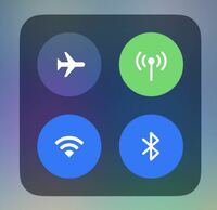 Iphoneで右上の緑色のアンテナみたいなアイコンは何を表しているんですか Yahoo 知恵袋