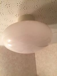 脱衣所の電球カバーの外し方について 脱衣所の電球カバーをど Yahoo 知恵袋