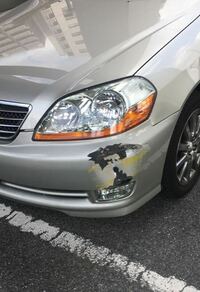 接触した際に車についた塗料を落としたいです 駐車場の白っぽいポール Yahoo 知恵袋