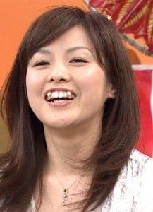 杉崎美香の八重歯は治りますか このかたはこの歯並びが可愛い Yahoo 知恵袋