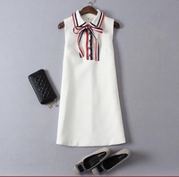どこの服か分かる方いらっしゃいませんか カラーバリエーションは3カラーでし Yahoo 知恵袋