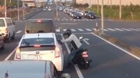 体が小さい人ほど大きい車に乗りたがるのはなぜですか コン Yahoo 知恵袋