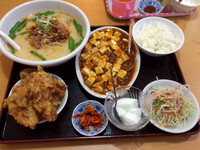 台湾料理の店員って対外愛想ない感じがするのは気のせいだろうか Yahoo 知恵袋