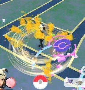 ポケモンgoで 急に自分の周りに竜巻が発生して 雷やら 煙 花び Yahoo 知恵袋