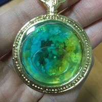 レジンで使える この写真のようなお洒落なフレームとかは どこ Yahoo 知恵袋