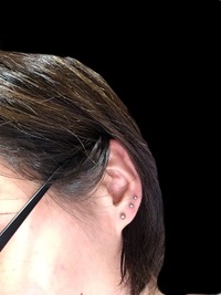 ピアスをするには穴あけは何処がいいの 費用はどのくらい 何か Yahoo 知恵袋