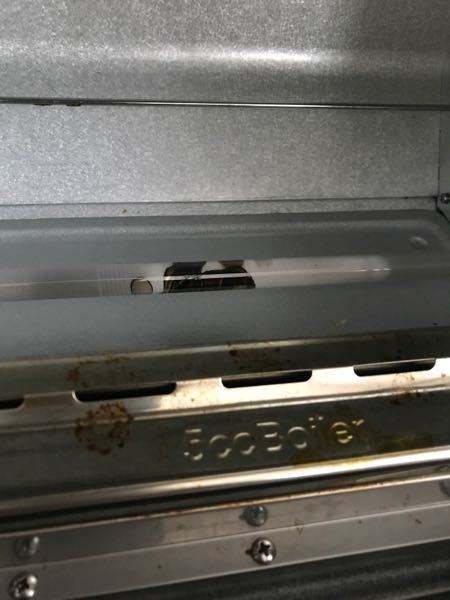 オープンレンジの庫内上部のヒーター管が割れた。電子レンジのきは普通