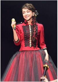 安室奈美恵さんのfinallyツアーで着られていた衣装について質問したいの Yahoo 知恵袋