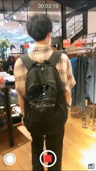 パオパオチャンネルのぶんけいさんが使っているこのリュックのブラン Yahoo 知恵袋