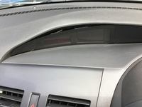 車のエンジンをかけるときにキーを入れてまわす穴の位置について質 Yahoo 知恵袋