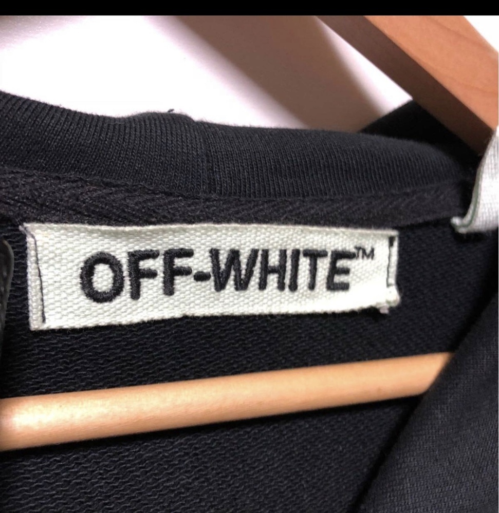 offwhiteの首タグなのですがこれは正規品でしょうか？ - - Yahoo