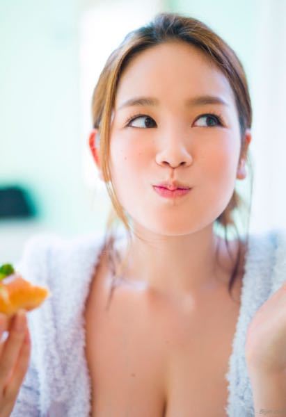 筧美和子って口曲がってるのはよく言われてることですが 顔のパーツが中心に寄 Yahoo 知恵袋