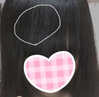 男性の髪セットに使うヘアスプレーで白い粉がよく出来てしまいます 粉が出来ない Yahoo 知恵袋