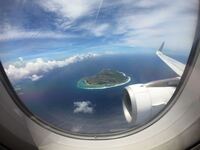 石垣島から沖縄本島に移動する際 飛行機に乗ってて右側の窓からこの島が見えま Yahoo 知恵袋