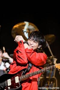 Theoralcigarettesの山中拓也さんが使用しているこ Yahoo 知恵袋