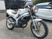 ｎｓ1のハンドルをこの様なアップハンにするにはどうしたらいいです