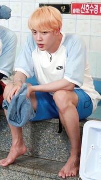 Btsジンこれ本当ですか 足指6本 Yahoo 知恵袋