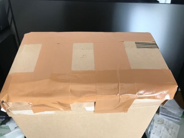 段ボール出品 メルカリで初発送で、サイズを合わせるため、段ボールを自作し