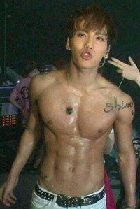 こんな感じの体になるためには Big3は何キロくらい上げられるよ Yahoo 知恵袋