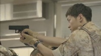 韓国ドラマの太陽の末裔でユシジンが使っている銃は電動ガンで言うと何の銃に似 Yahoo 知恵袋