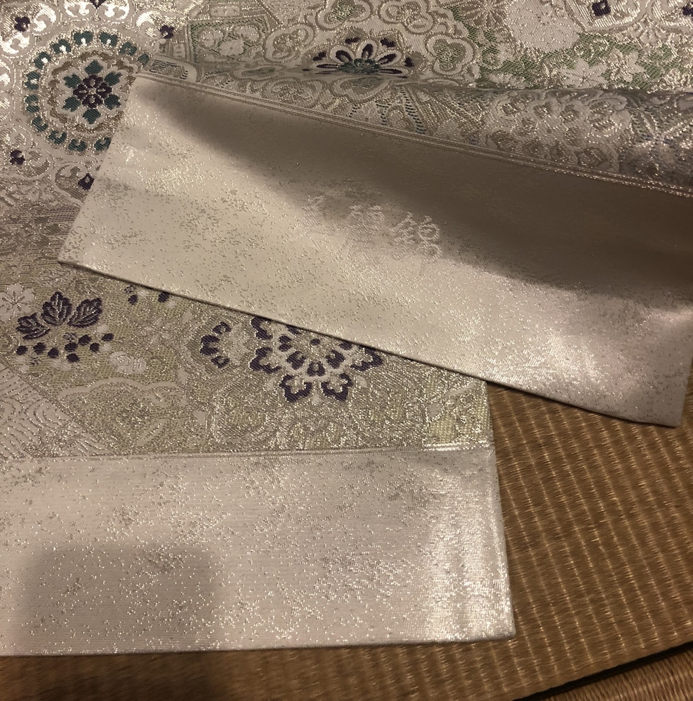 袋帯未仕立てかがり方未仕立てで使用しようと思いますが、両端はどの 