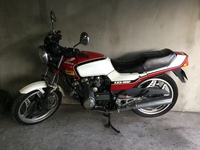 Cbx400fを購入したいと思いdeepfieldかパステルロードかng Yahoo 知恵袋