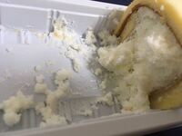 Lawsonにあるもち食感ロールを買いました そして 冷やしてから食 Yahoo 知恵袋