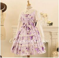 中世のヨーロッパの女性貴族のドレスの背中の紐をきつく絞めてウエストを細く見 Yahoo 知恵袋