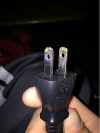 今 ブレーカーが落ち 家電が壊れてしまいました リビングと炊飯器 Yahoo 知恵袋