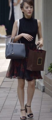 元宝塚女役トップスターの花乃まりあさんの私服のブランドがわかる方いらっしゃ Yahoo 知恵袋